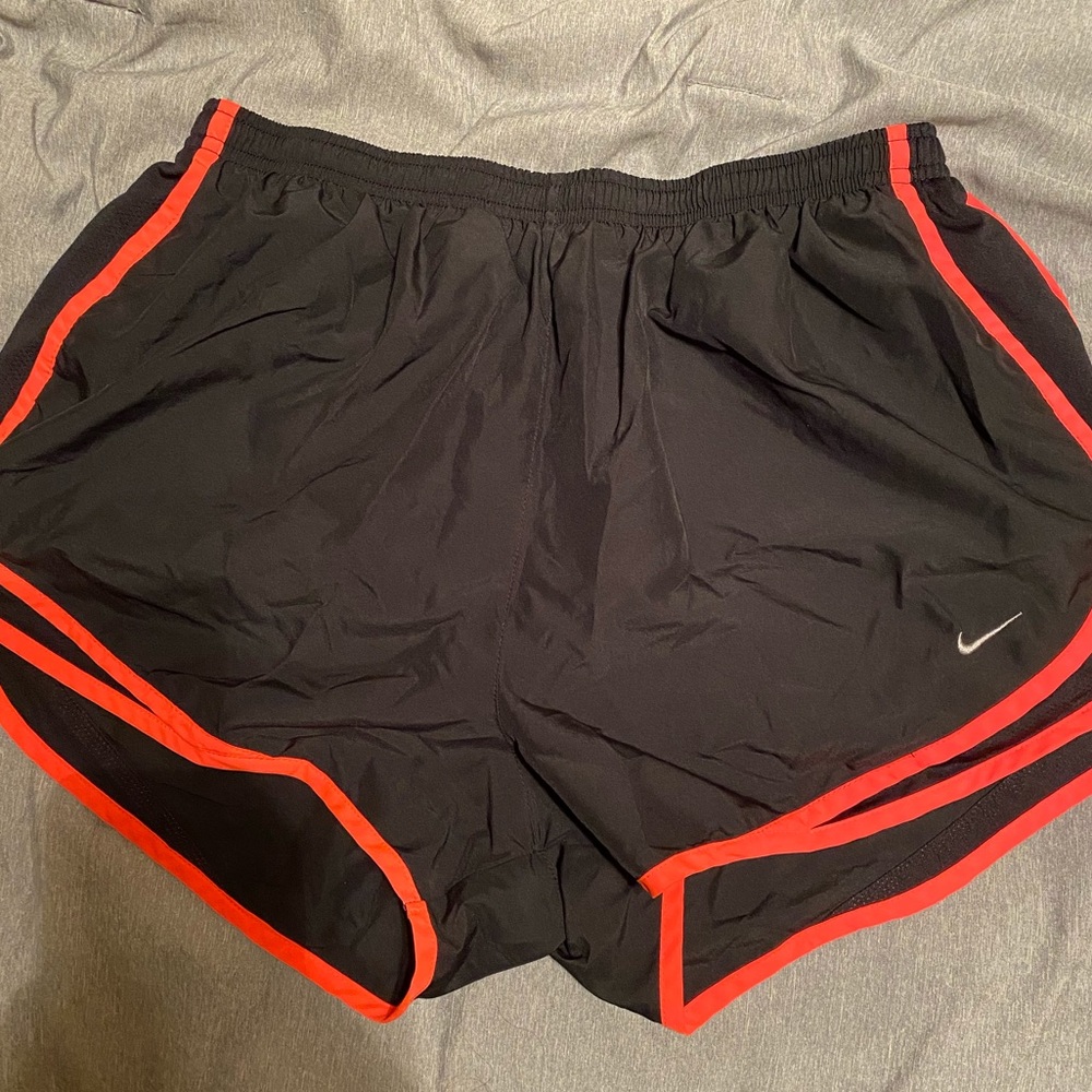 NIKE DRI FIT TEMPO RUNNING SHORTS